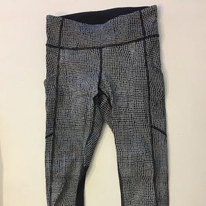 Gorgeous (unique print) Lululemon pants